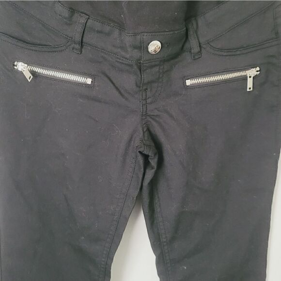 New H&M Mama Black Maternity Skinny Leg Jeans Size 8 NWT - Picture 2 of 7
